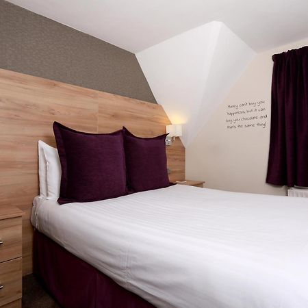 The Chocolate Box Hotel Борнмът Стая снимка